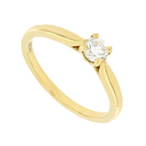 Anillo de compromiso en oro amarillo con diamante