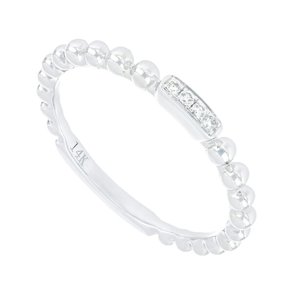 Anillo de oro blanco con diamantes