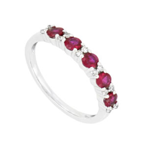 Anillo en oro blanco con rubí