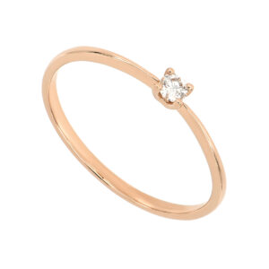 Anillo de compromiso en oro rosa con diamante