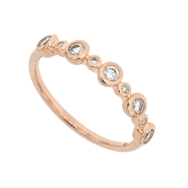 Churumbela en oro rosa con 9 diamantes.