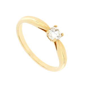 Anillo de compromiso en oro amarillo con diamante