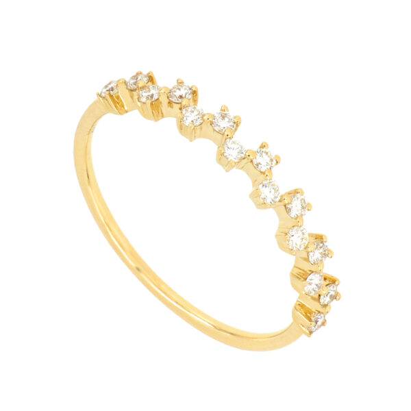 Anillo de oro con diamantes