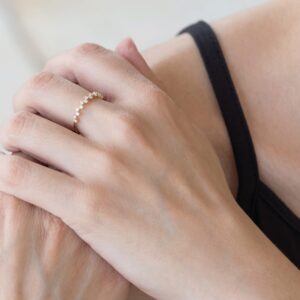 Anillo de oro con diamantes - Imagen 2