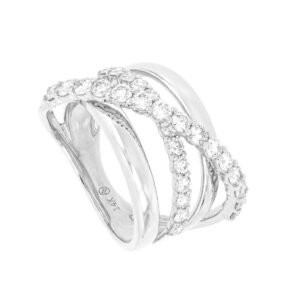 Anillo de oro blanco con diamantes