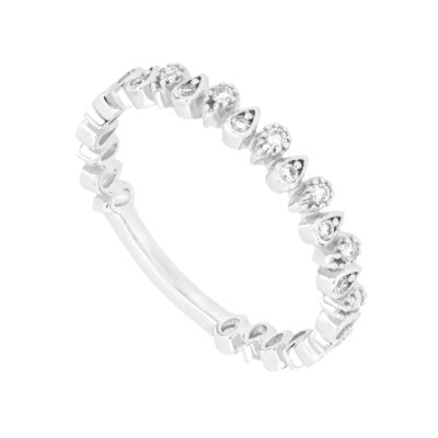 Anillo alternado de oro blanco con diamantes