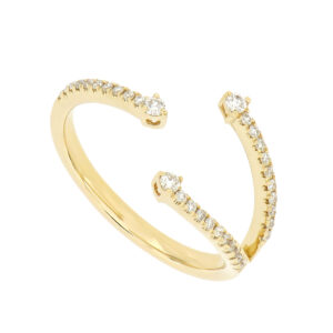 Anillo en oro amarillo con diamantes
