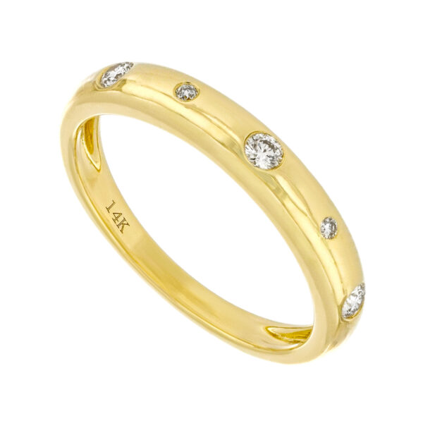 Anillo de oro amarillo con diamantes