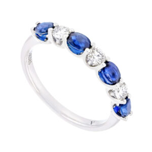 Anillo de oro blanco con zafiros y diamantes