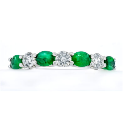 Anillo de oro blanco con esmeraldas y diamantes - Imagen 3