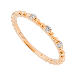 Anillo de oro rosa con diamantes