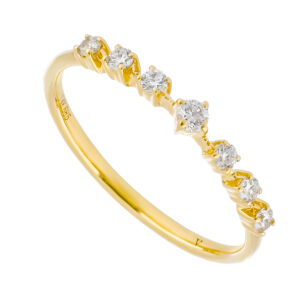 Anillo de oro amarillo con diamantes