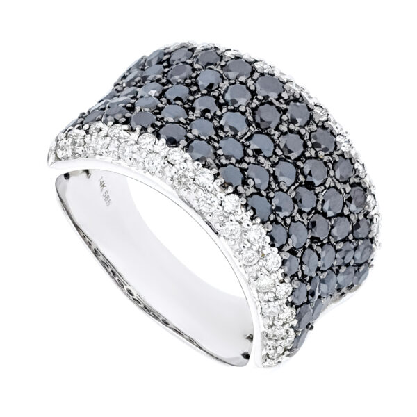 Anillo de con diamantes blancos y negros naturales
