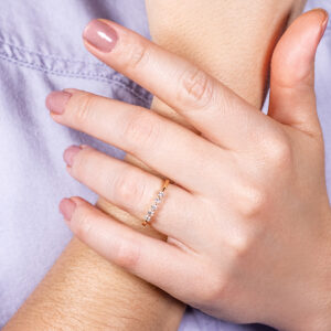 Anillo de oro blanco con diamantes - Imagen 3