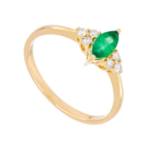 Anillo de oro amarillo con esmeralda y diamantes
