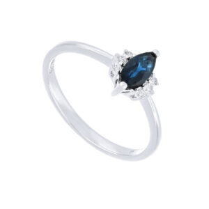 Anillo de oro blanco con zafiro y diamantes