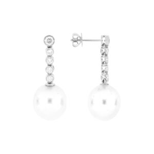 Aretes de oro blanco con perlas y diamantes