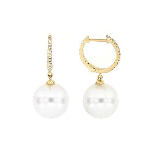 Aretes en oro amarillo con perla y diamantes