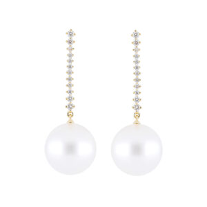 Aretes de oro amarillo con perlas y diamantes