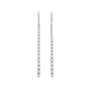 Aretes largos de oro blanco con diamantes
