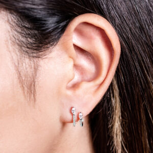 Aretes cuff de oro blanco con diamantes - Imagen 3