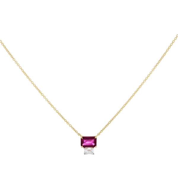 Dije de oro amarillo con rubí y diamante