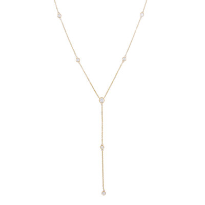 Gargantilla con colgante de oro amarillo con diamantes