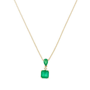 Dije de oro amarillo con esmeraldas y diamante