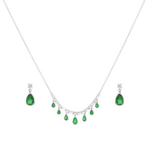 Juego gargantilla y aretes de oro blanco con esmeraldas y diamantes
