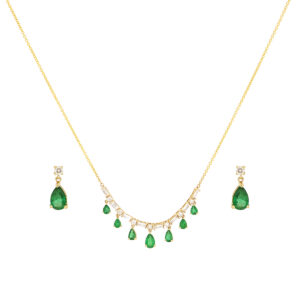 Juego gargantilla y aretes de oro con esmeraldas y diamantes